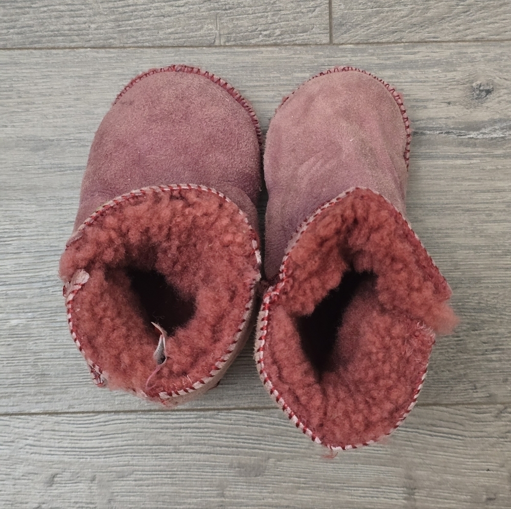 UGG Baby Fuzzy Boots Comfy Reddish Color Soft - Picture 4 of 6